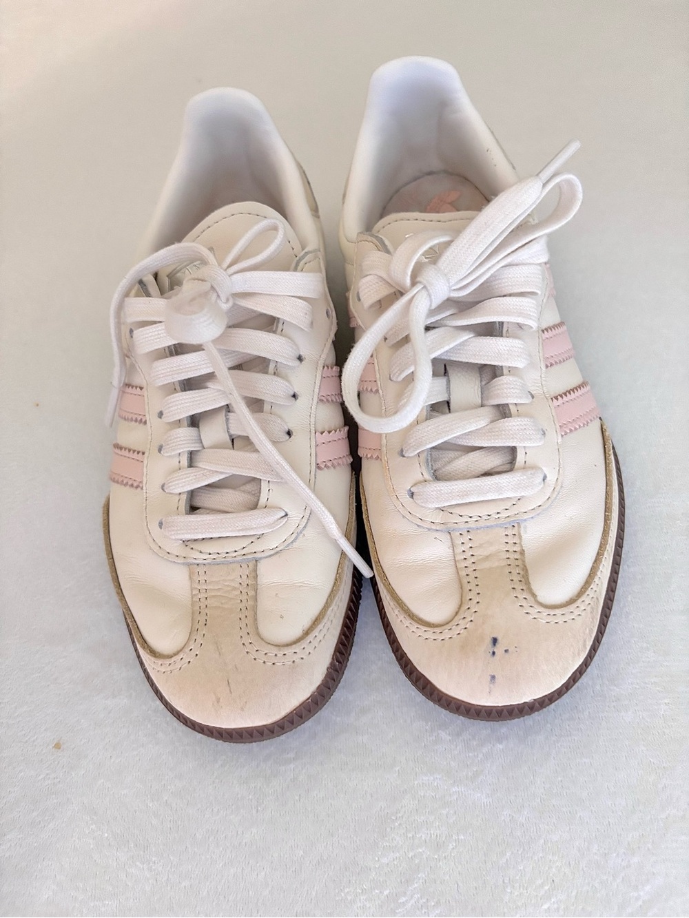 Adidas Originals Samba OG Sneakers in White and Light Pink - Picture 9 of 16